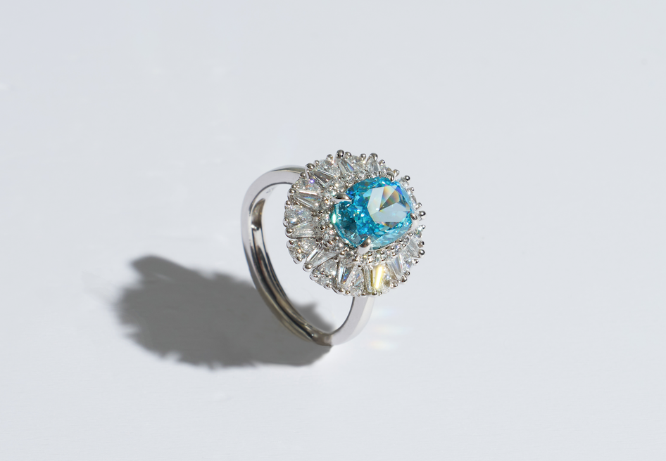 Aquamarine ring 01