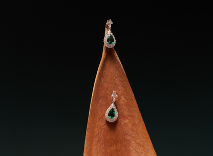 Emerald earring